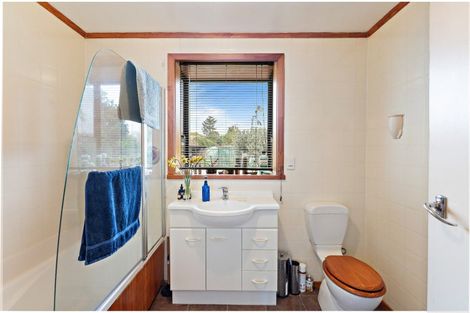 Photo of property in 30 Convent Road, Otaki, 5512