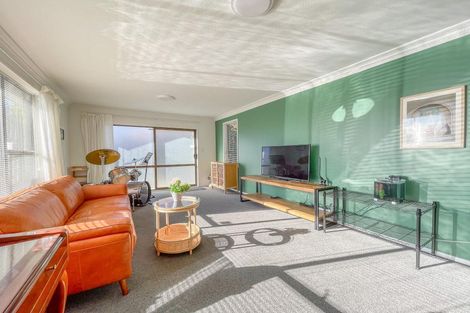 Photo of property in 1/292 Greers Road, Bishopdale, Christchurch, 8053