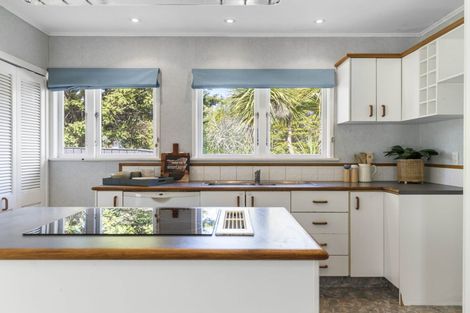 Photo of property in 9 Philip Place, Hillcrest, Auckland, 0627