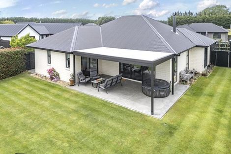 Photo of property in 80 Petries Road, Woodend, 7610