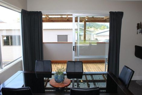 Photo of property in 15 Feary Crescent, Takaka, 7110