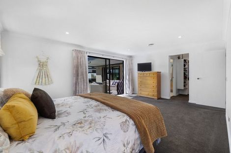 Photo of property in 11 Bridesdale Drive, Lake Hayes, Queenstown, 9304