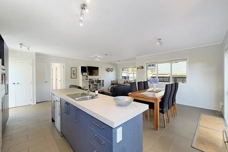 Photo of property in 25 Whiritoa Beach Road, Whiritoa, Whangamata, 3691