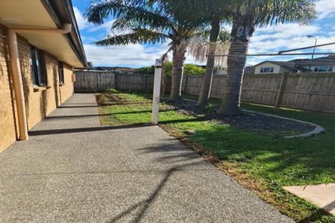 Photo of property in 137 Cyril French Drive, Flat Bush, Auckland, 2016