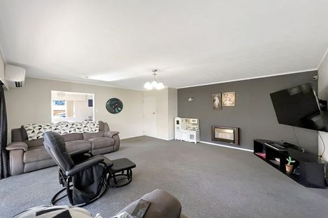 Photo of property in 6 Caulfield Place, Awapuni, Palmerston North, 4412