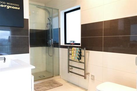 Photo of property in 1 Dhaka Lane, Ranui, Auckland, 0612