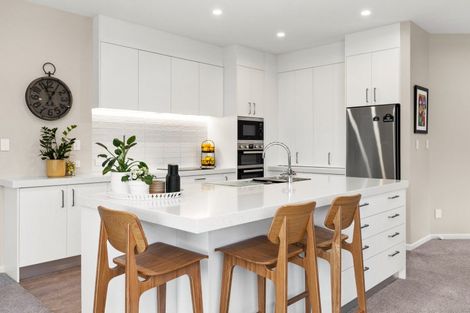 Photo of property in 12 Washington Place, Havelock North, 4130