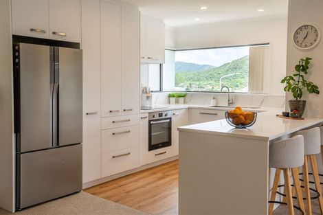 Photo of property in 108 Moana View Road, Waikawa, Picton, 7220