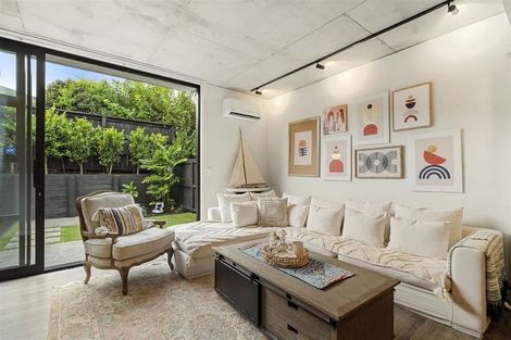 Photo of property in 7/4163 Great North Road, Glen Eden, Auckland, 0602