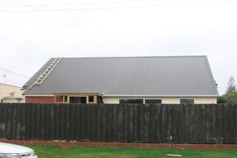 Photo of property in 4 Pirie Crescent, Moera, Lower Hutt, 5010