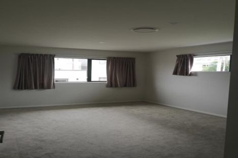 Photo of property in 3a Crystal Avenue, Glendene, Auckland, 0602