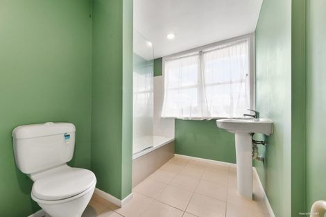 Photo of property in 130 Glengarry Road, Glen Eden, Auckland, 0602