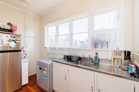 Photo of property in 16 Millar Street, Terrace End, Palmerston North, 4410