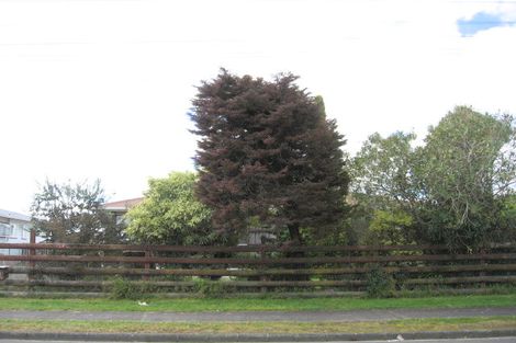 Photo of property in 30 Sutton Crescent, Papakura, 2110