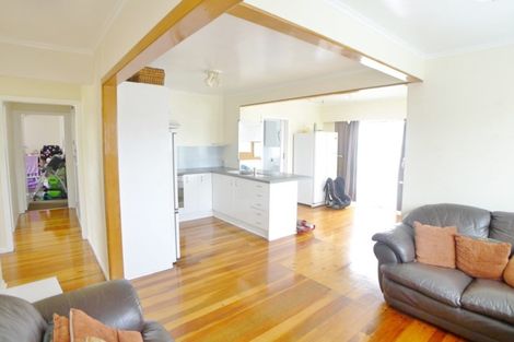 Photo of property in 28 Sturdee Road, Manurewa, Auckland, 2102