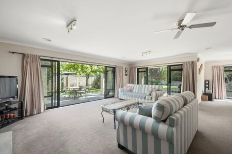 Photo of property in 24 Montgomery Crescent, Kinloch, Taupo, 3377