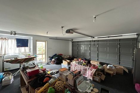 Photo of property in 5 Fitchburg Place, Mangere, Auckland, 2022