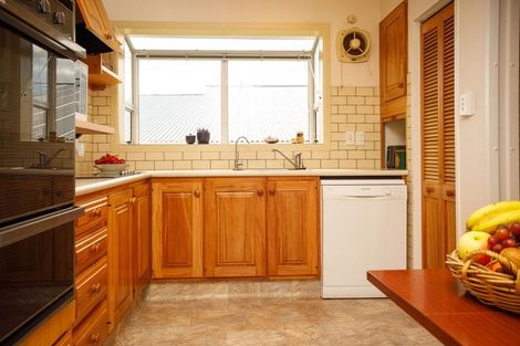 Photo of property in 4 Panorama Grove, Harbour View, Lower Hutt, 5010