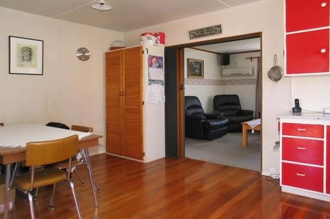 Photo of property in 10 Roberts Street, Tawa, Wellington, 5028