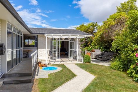 Photo of property in 16 Glover Crescent, Blenheim, 7201