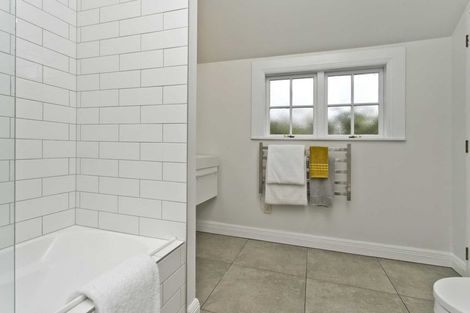 Photo of property in 3/14-26 Beach Road, Northcote Point, Auckland, 0627
