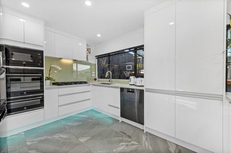 Photo of property in 39b Chieftain Rise, Goodwood Heights, Auckland, 2105