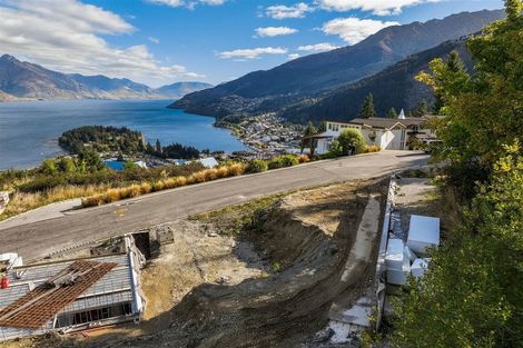 Photo of property in 26 Vancouver Drive, Queenstown, 9300