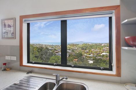 Photo of property in 164 Browns Bay Road, Murrays Bay, Auckland, 0630