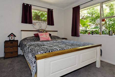 Photo of property in 191 Shaw Road, Oratia, Auckland, 0604