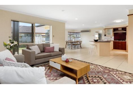 Photo of property in 19 Popata Close, Papamoa Beach, Papamoa, 3118