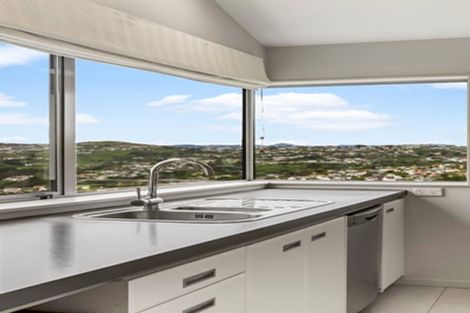 Photo of property in 65 Erlestoke Crescent, Churton Park, Wellington, 6037