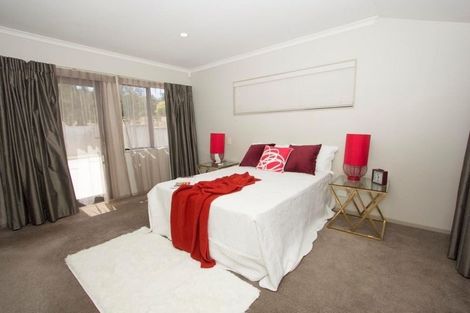 Photo of property in 2 Baverton Drive, Flat Bush, Auckland, 2016