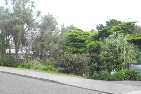 Photo of property in 27 Renown Road, Raumati South, Paraparaumu, 5032