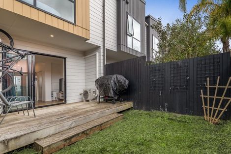 Photo of property in 22/47a Huntington Drive, Huntington Park, Auckland, 2013