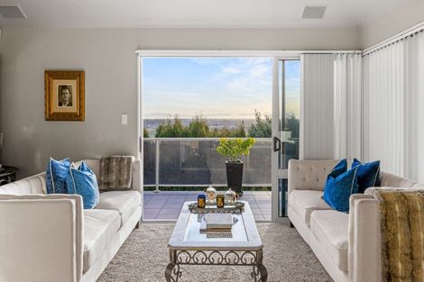 Photo of property in 16 Highcrest Heights, Westmorland, Christchurch, 8025