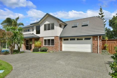Photo of property in 168 Lakeside Drive, Orewa, 0931