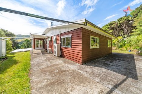 Photo of property in 1119 Coast Road, Wainuiomata Coast, Wainuiomata, 5373