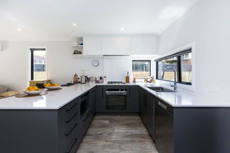 Photo of property in 27 Reakes Crescent, Wallaceville, Upper Hutt, 5018