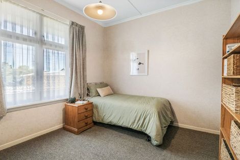 Photo of property in 1 Gunn Street, Gonville, Whanganui, 4501