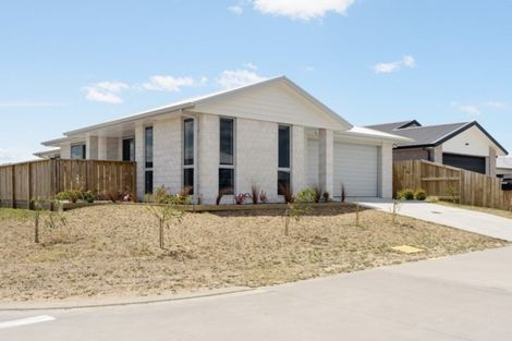 Photo of property in 3 Taioma Close, Papamoa, 3118