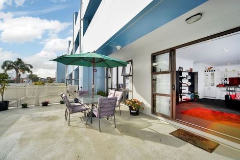 Photo of property in 117/3 Morningside Drive, Morningside, Auckland, 1025