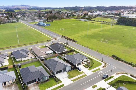 Photo of property in 4 Cook Drive, Tuakau, 2121