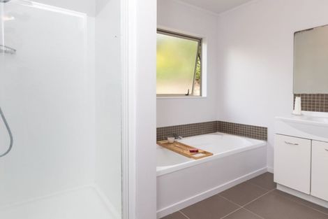 Photo of property in 20a Levant Street, Cannons Creek, Porirua, 5024