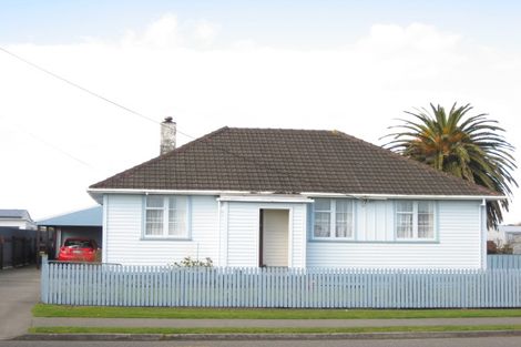 Photo of property in 78 Bridge Street, Bulls, 4818