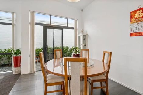 Photo of property in 12 Liberation Road, Papakura, 2110