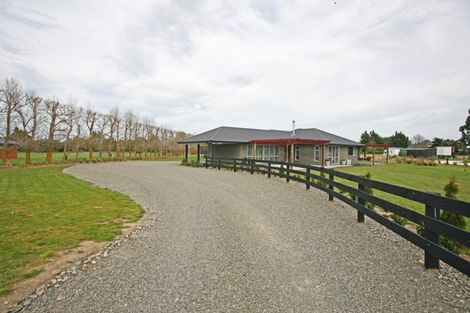 Photo of property in 17 Landsborough Drive, Darfield, 7571