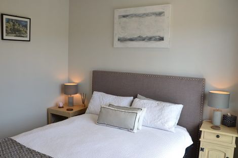 Photo of property in 14 Waterview Place, Haruru, 0204