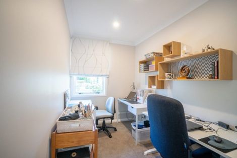 Photo of property in 36 Churchill Avenue, Hokowhitu, Palmerston North, 4410