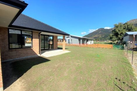 Photo of property in 29 Timsfield Drive, Lake Hawea, Wanaka, 9382