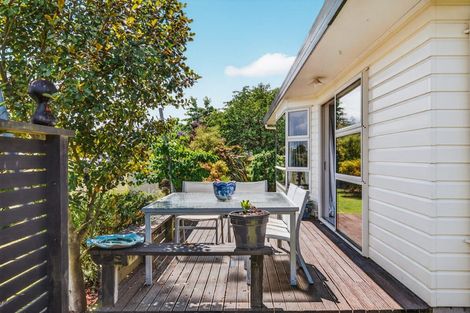 Photo of property in 2/35 Fairview Terrace, Waipahihi, Taupo, 3330